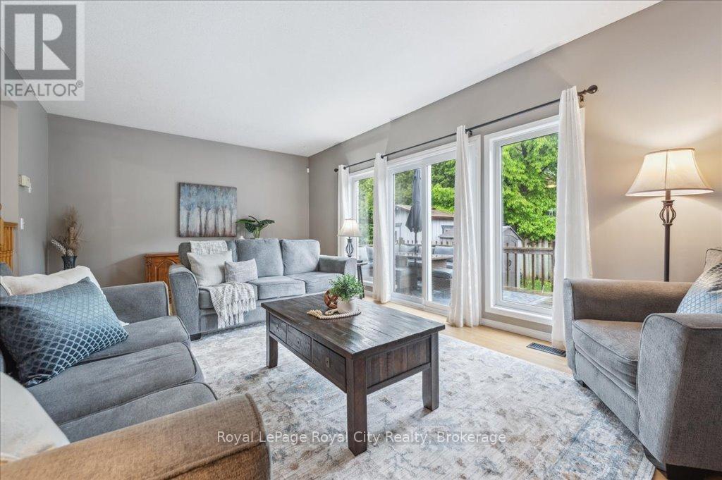 93 Doyle Drive, Guelph, Ontario  N1G 5B9 - Photo 18 - X12285533