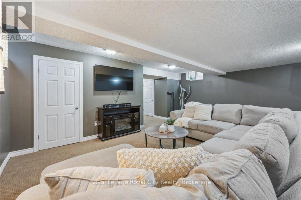 93 Doyle Drive, Guelph, Ontario  N1G 5B9 - Photo 31 - X12285533