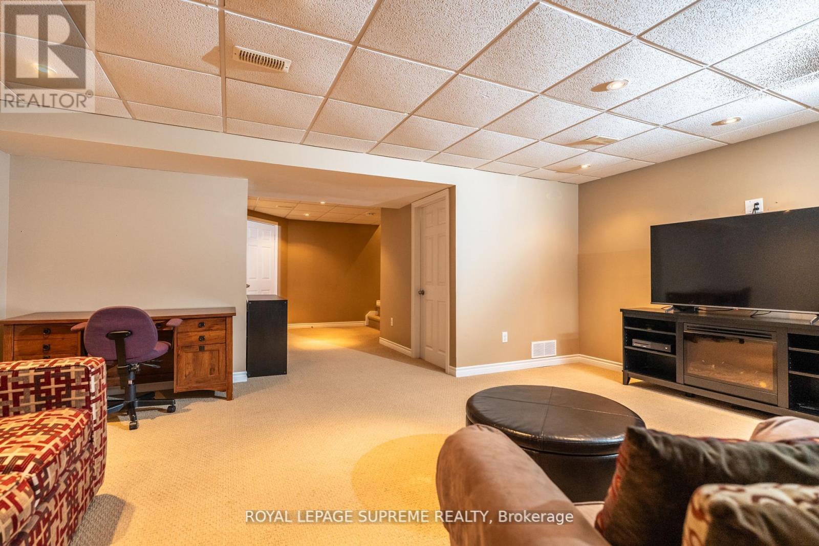 31 1/2 Thorold Road, Welland, Ontario  L3C 3T3 - Photo 14 - X12286055