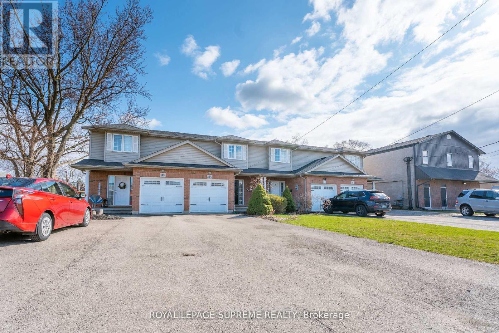 31 1/2 Thorold Road, Welland, Ontario  L3C 3T3 - Photo 3 - X12286055