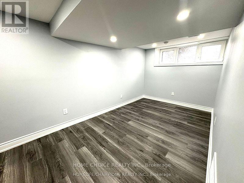 32 Warnsworth Street, Toronto, Ontario  M1E 2L9 - Photo 8 - E12286246
