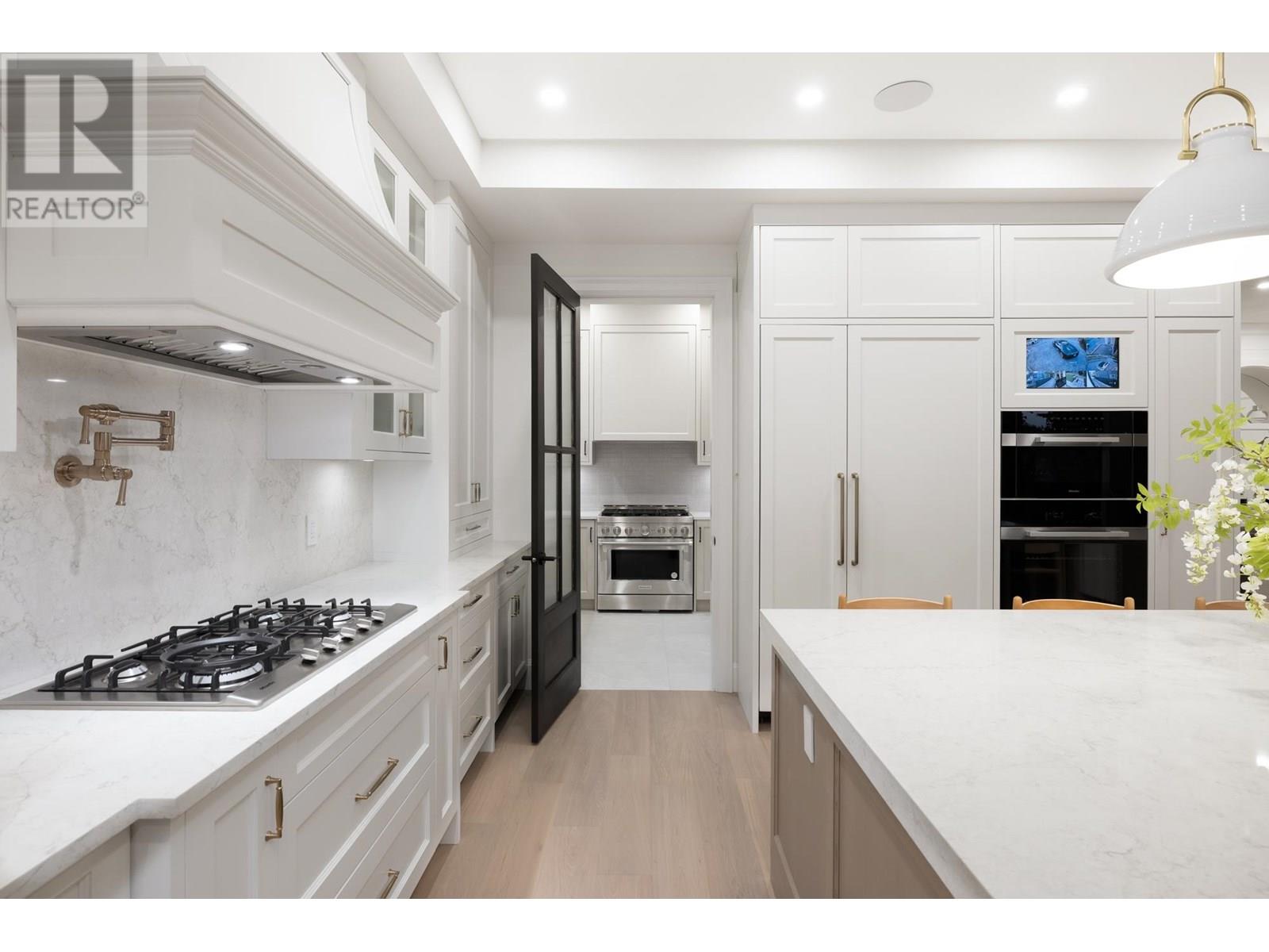Property at 8316 GOVERNMENT ROAD image 5
