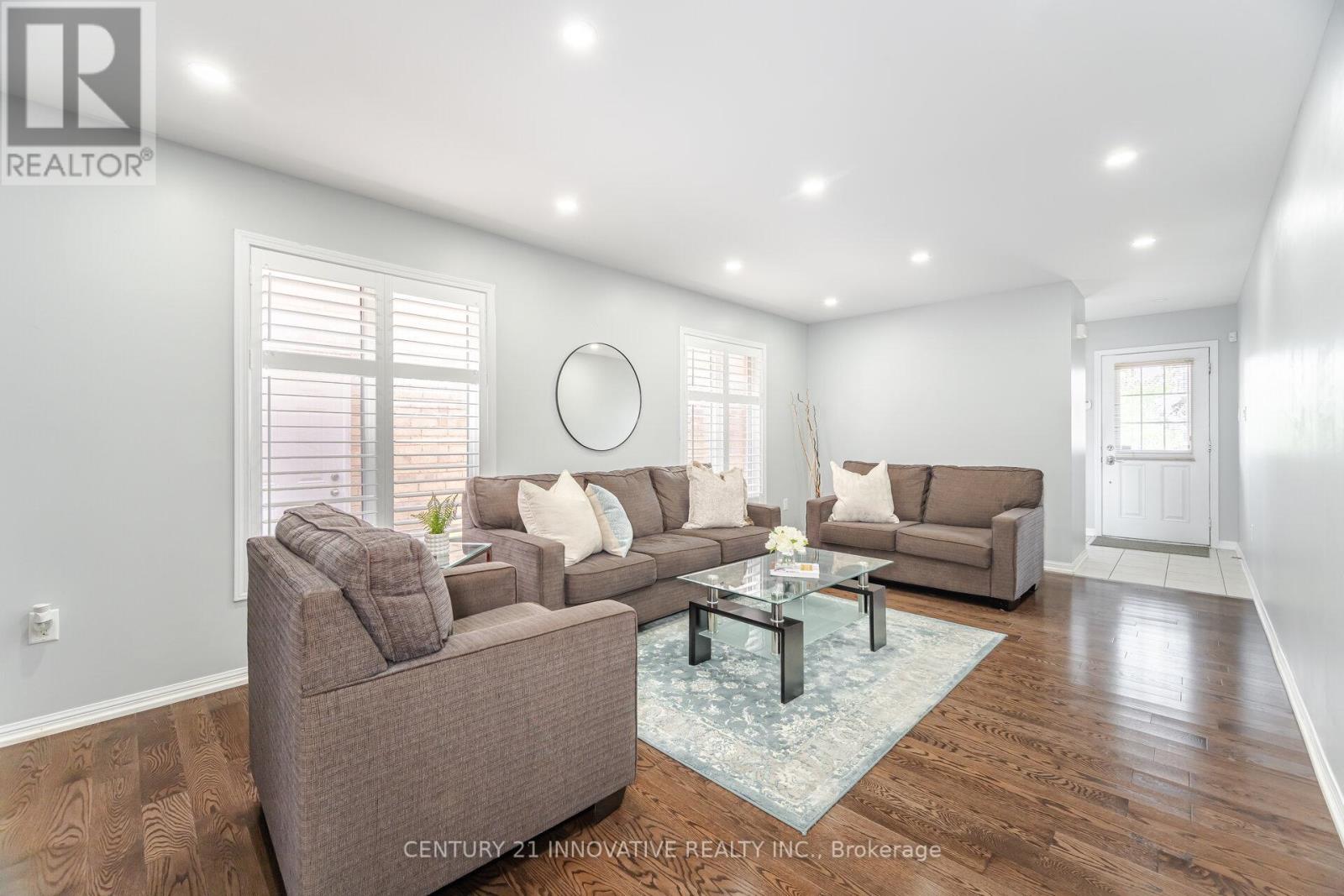 Property at 909 ASLETON BOULEVARD image 3