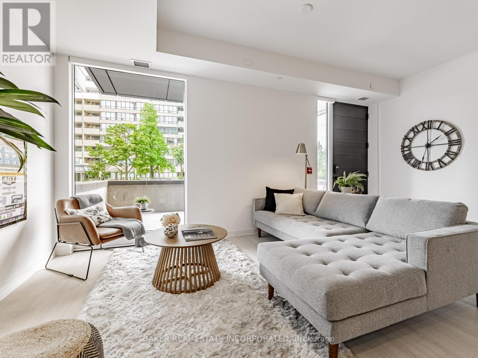 407 Webb Drive, Mississauga (City Centre), Ontario  L5B 0M4 - Photo 11 - W12286112