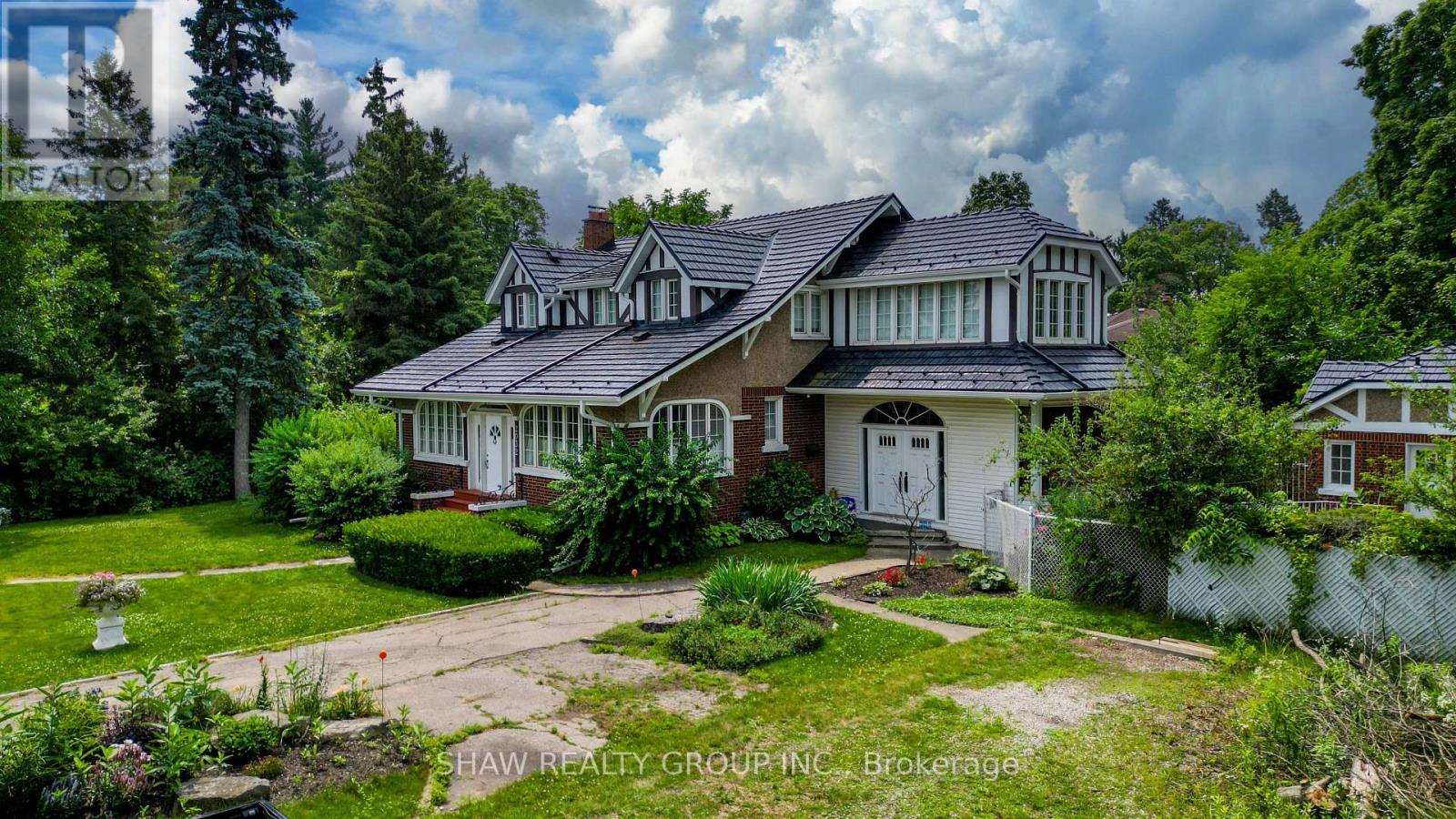 Property at 2032 CORONATION BOULEVARD image 2