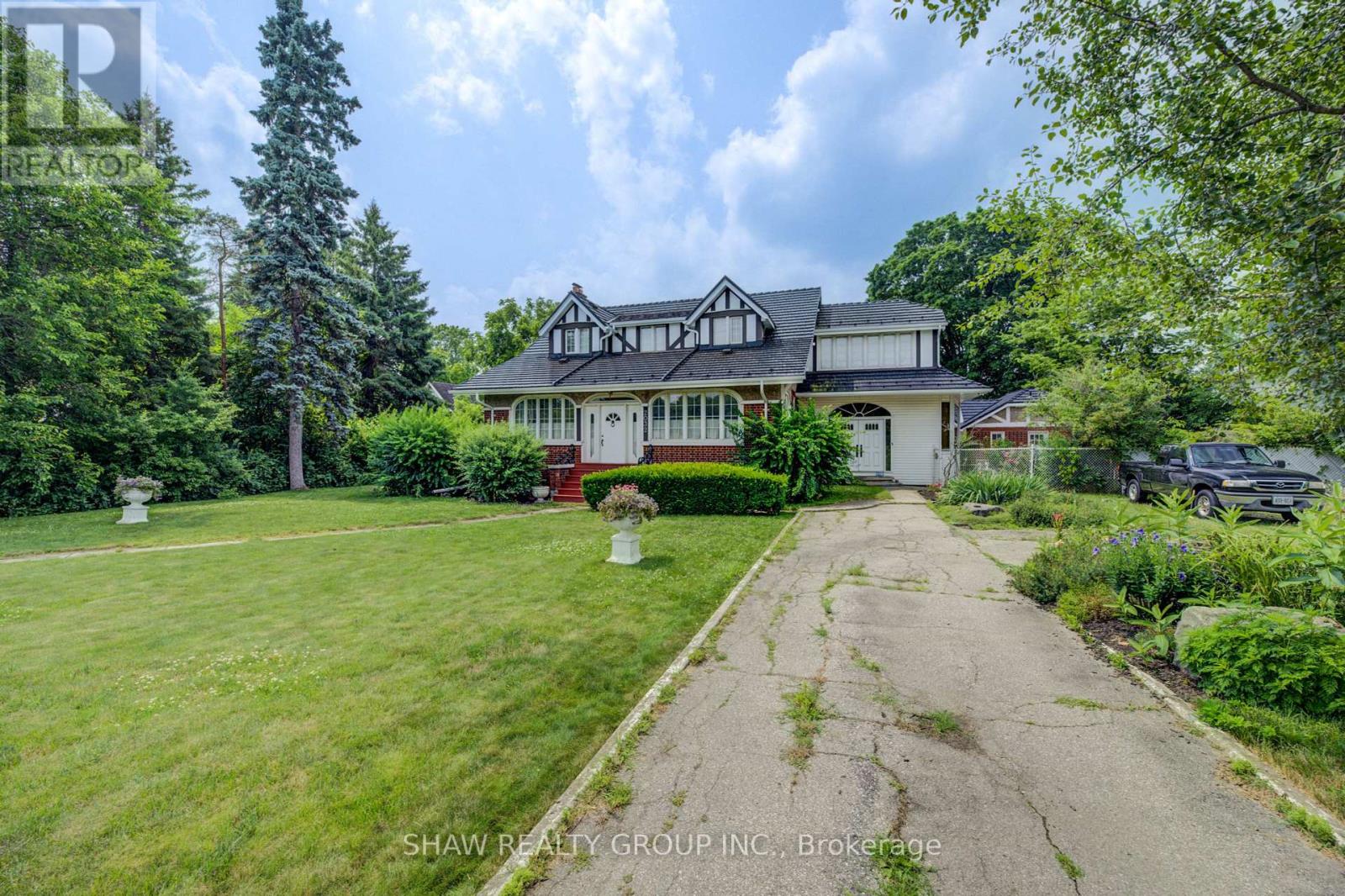 Property at 2032 CORONATION BOULEVARD image 3