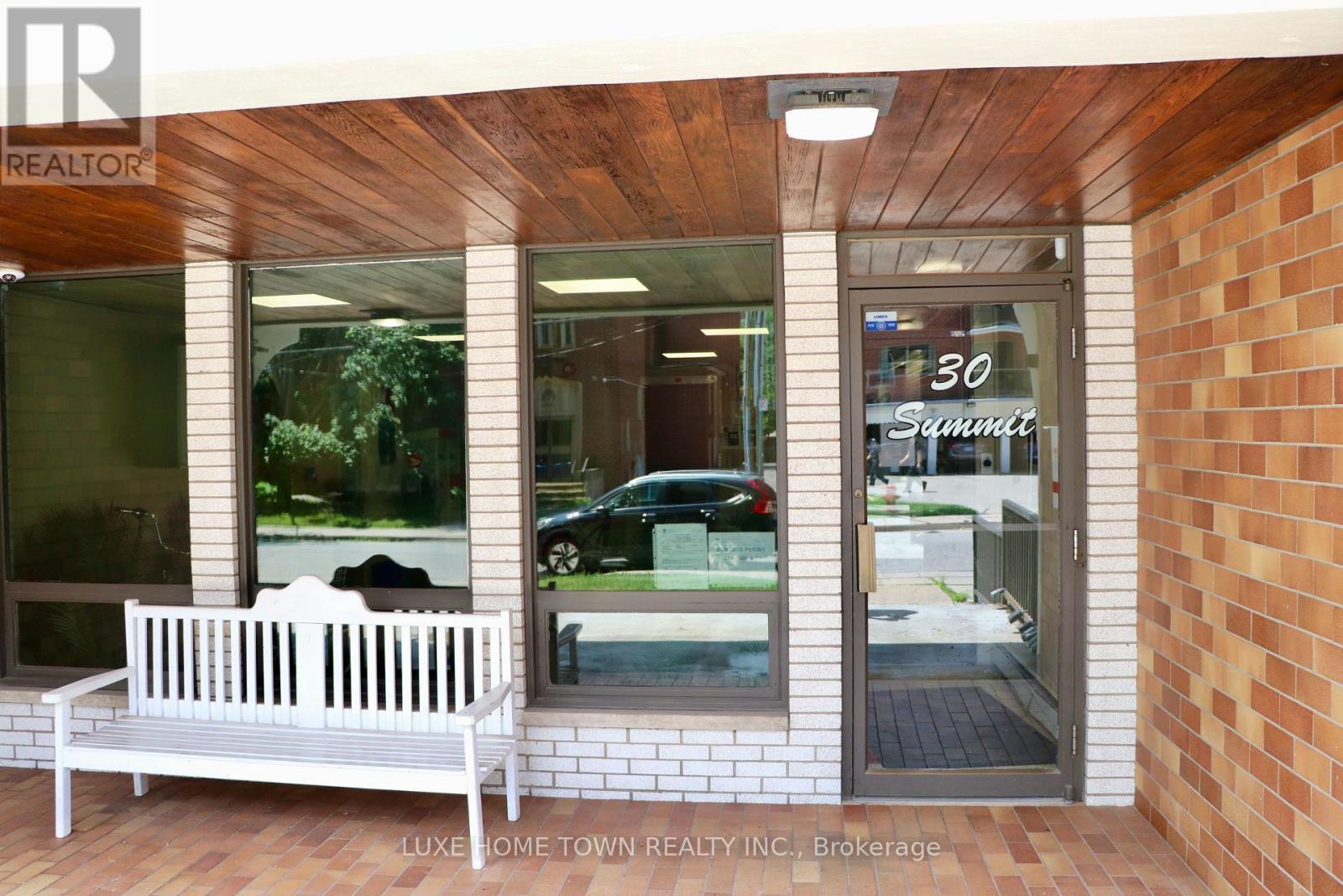 Property at 503 - 30 SUMMIT AVENUE image 3