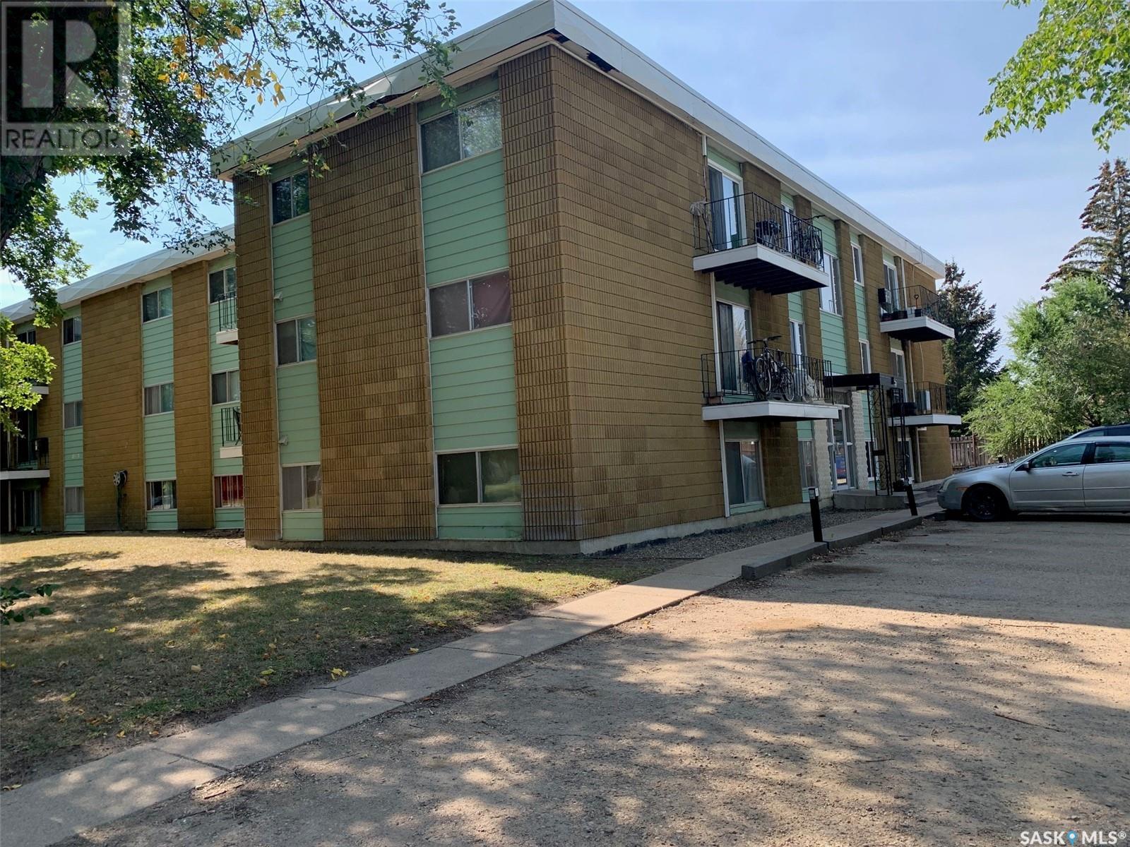 1113 Northumberland Avenue, Saskatoon, Saskatchewan  S7L 3X1 - Photo 2 - SK012696