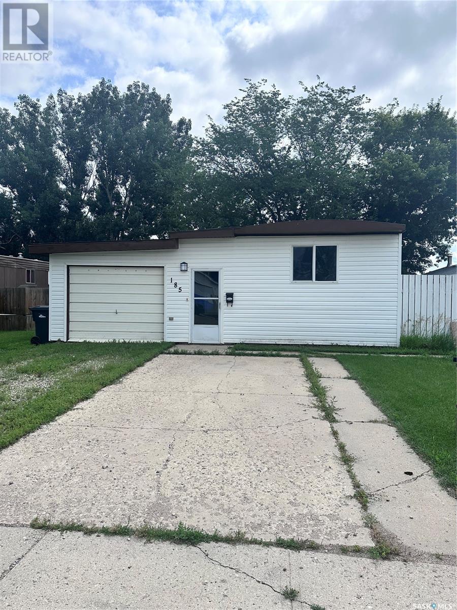 185 Laing Crescent, Weyburn, Saskatchewan  S4H 2R8 - Photo 1 - SK012516