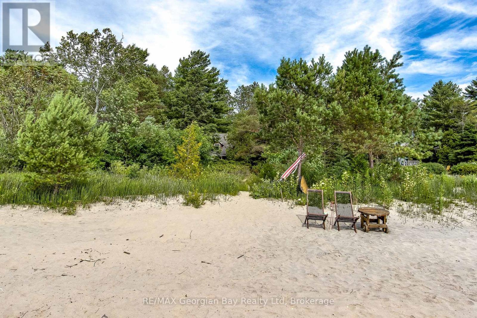 698 Tiny Beaches Road S, Tiny, Ontario  L0L 2T0 - Photo 34 - S12286374
