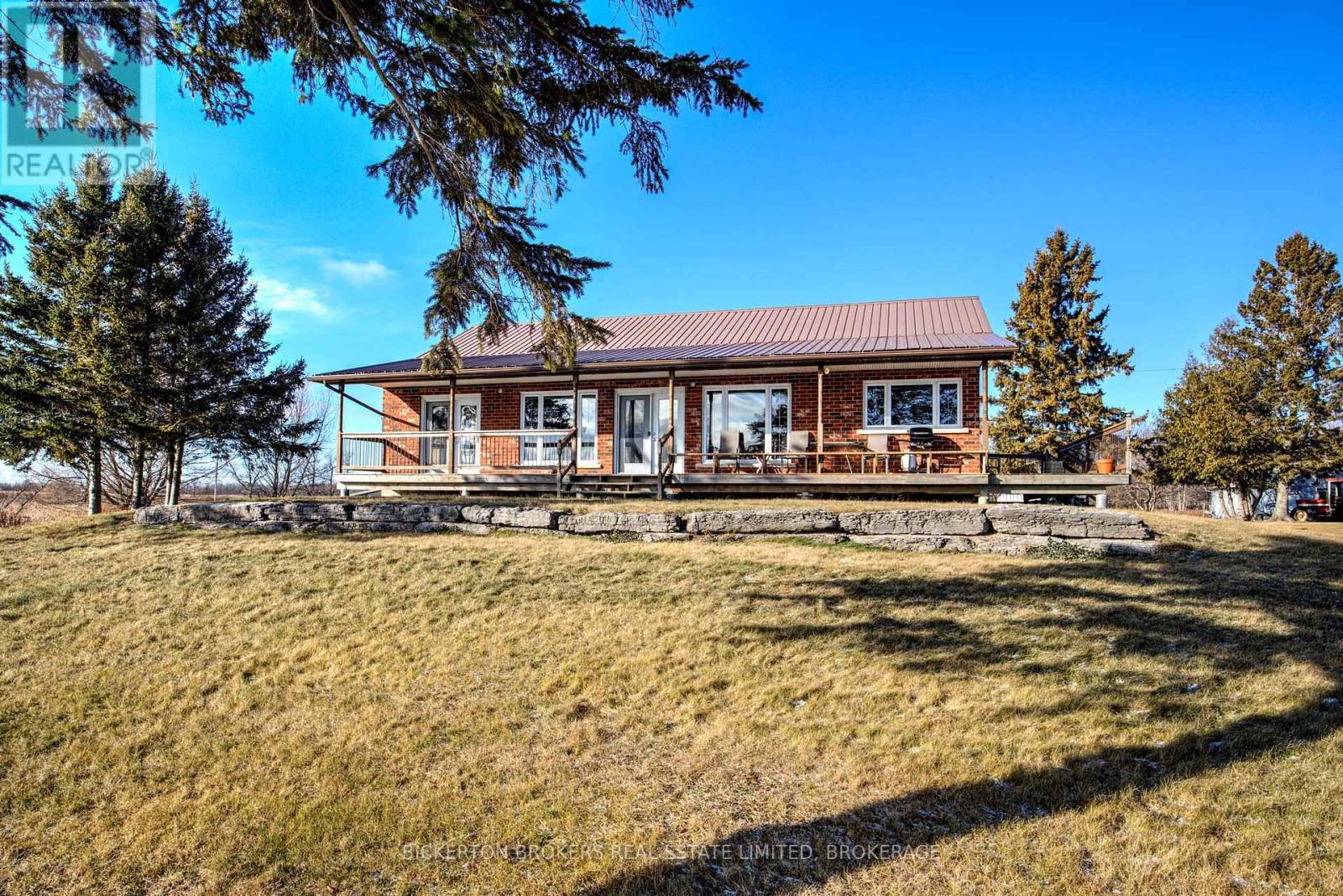 1125 Nine Mile Point Road, Frontenac Islands, Ontario  K0H 2Y0 - Photo 1 - X12286373