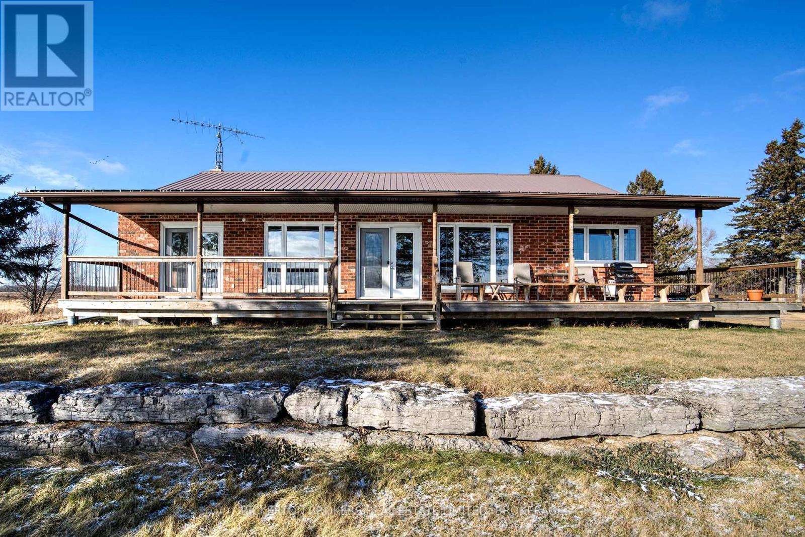 1125 Nine Mile Point Road, Frontenac Islands, Ontario  K0H 2Y0 - Photo 2 - X12286373