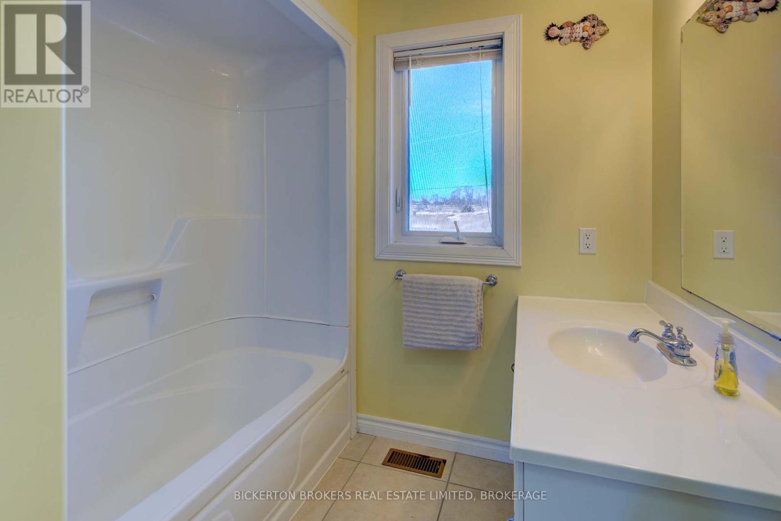 1125 Nine Mile Point Road, Frontenac Islands, Ontario  K0H 2Y0 - Photo 32 - X12286373