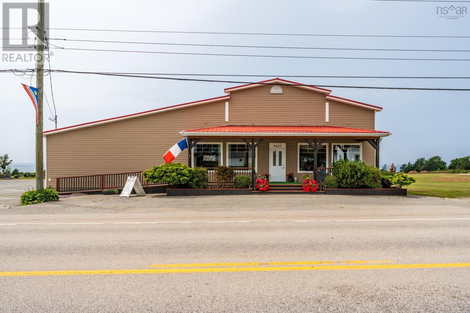 9613 Highway 1, Saulnierville, Nova Scotia  B0W 2Z0 - Photo 2 - 202517708