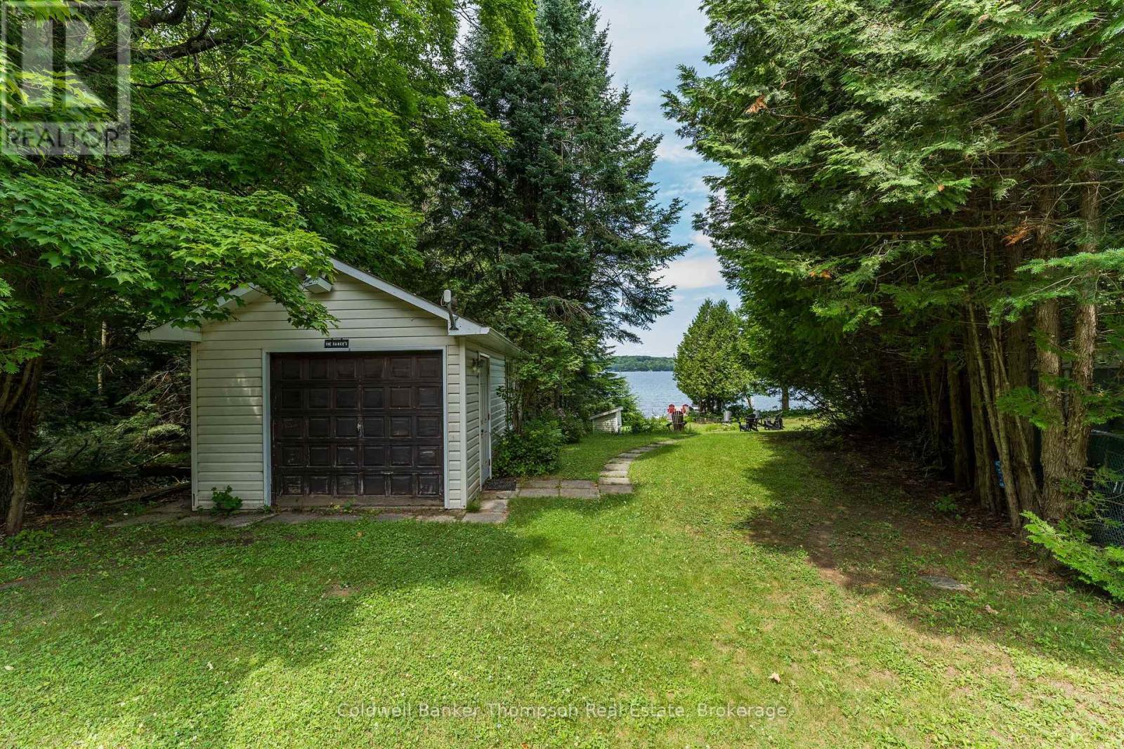 1378 Old Hwy 117, Lake Of Bays, Ontario  P0B 1A0 - Photo 4 - X12286460