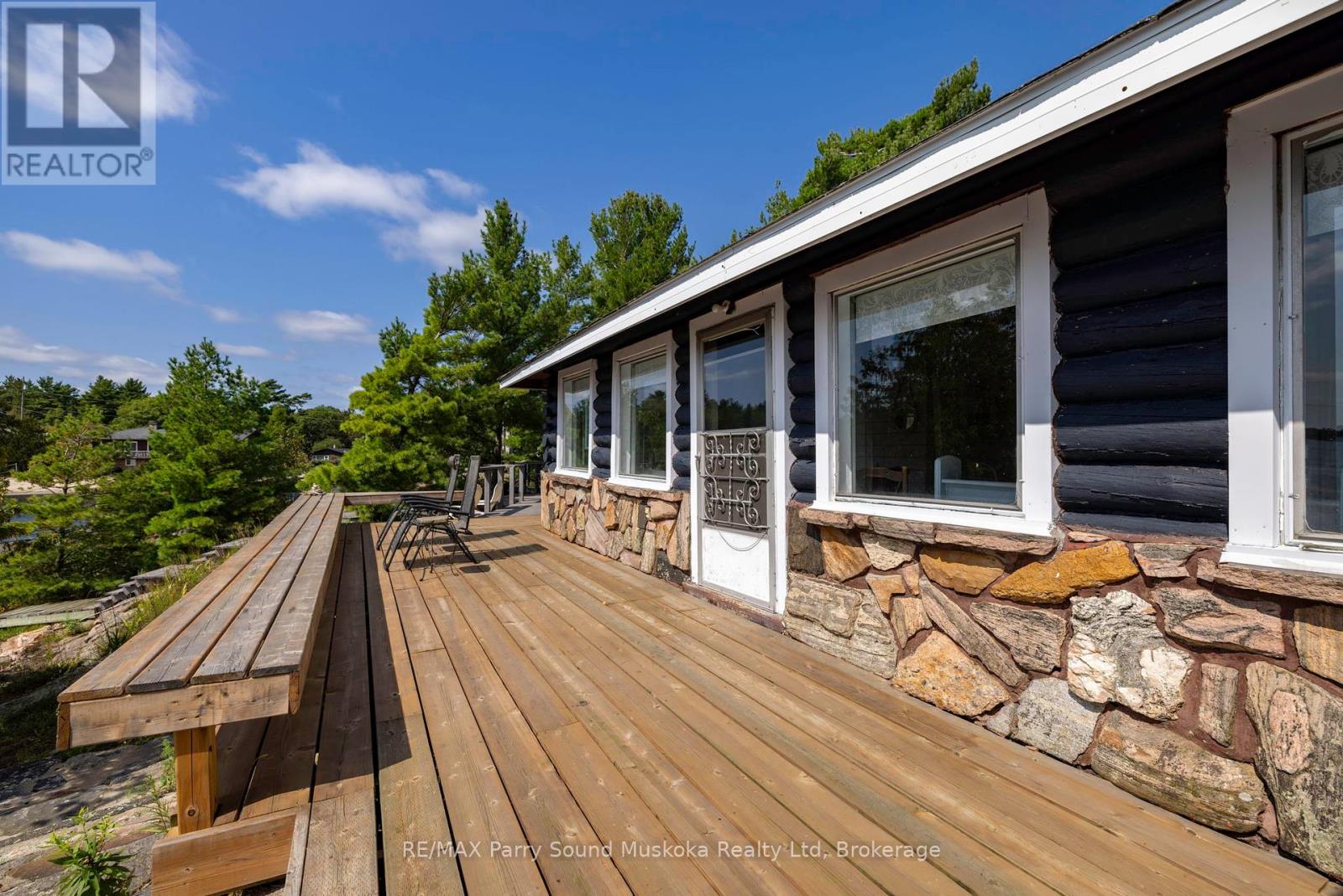 1 Island 271c, Carling, Ontario  P0G 1G0 - Photo 2 - X12286474