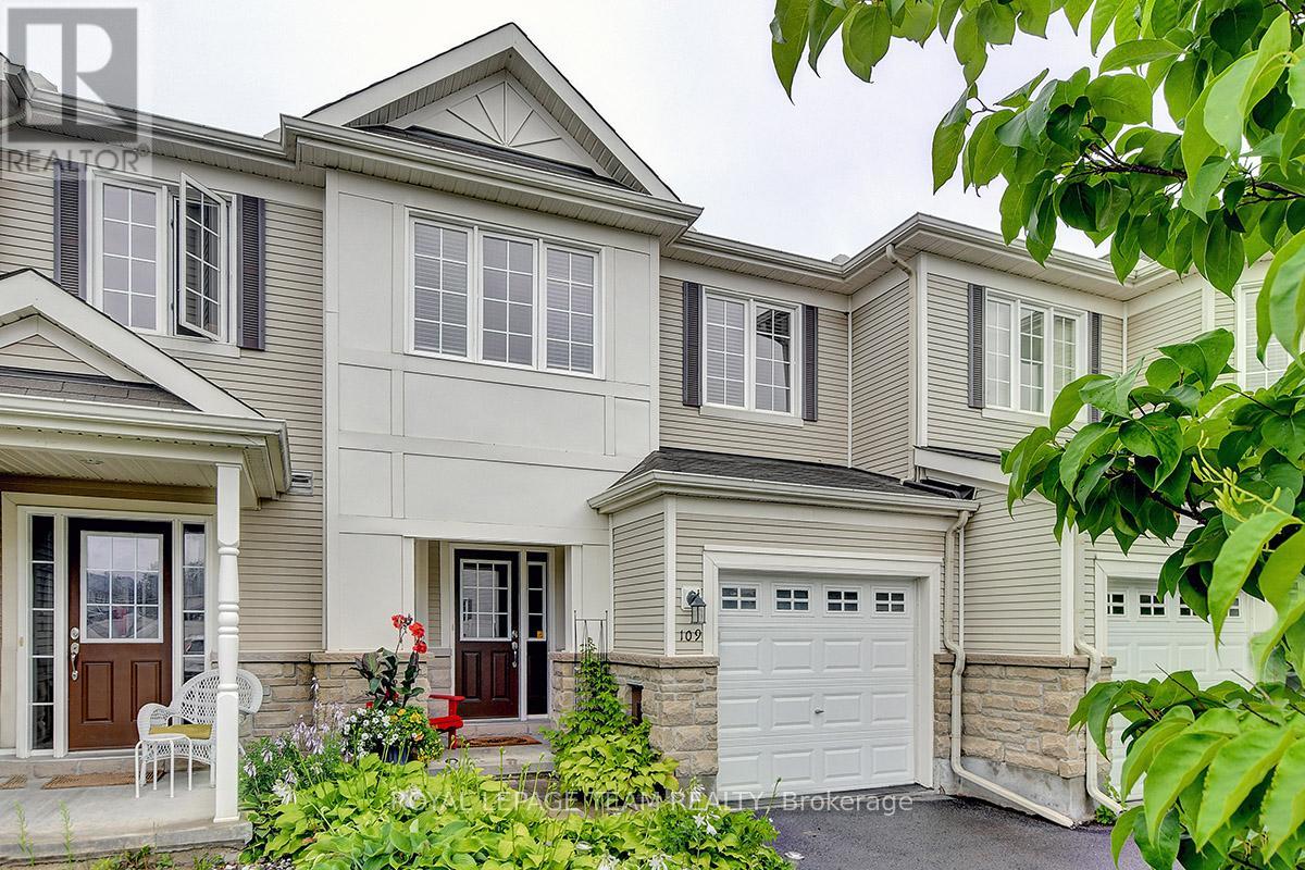 Property at 109 GOLDWOOD PRIVATE image 2