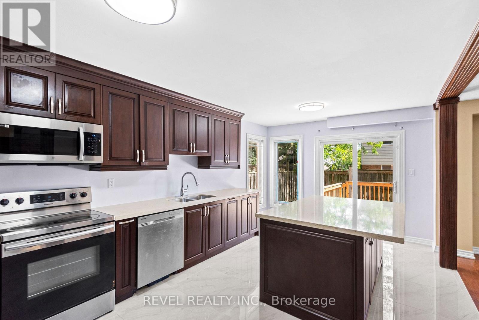 Property at 1005 SANDCLIFF DRIVE image 3