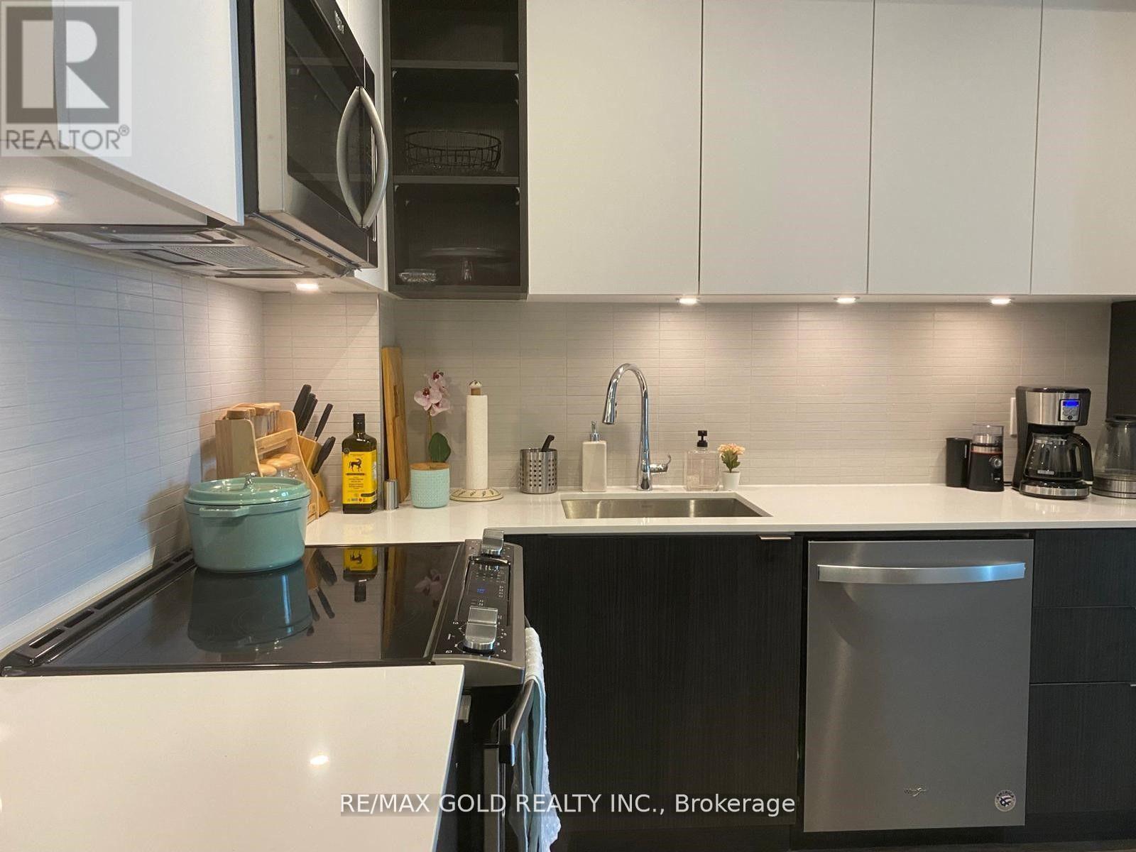 801 - 100 Eagle Rock Way, Vaughan, Ontario  L6A 5B9 - Photo 6 - N12285944