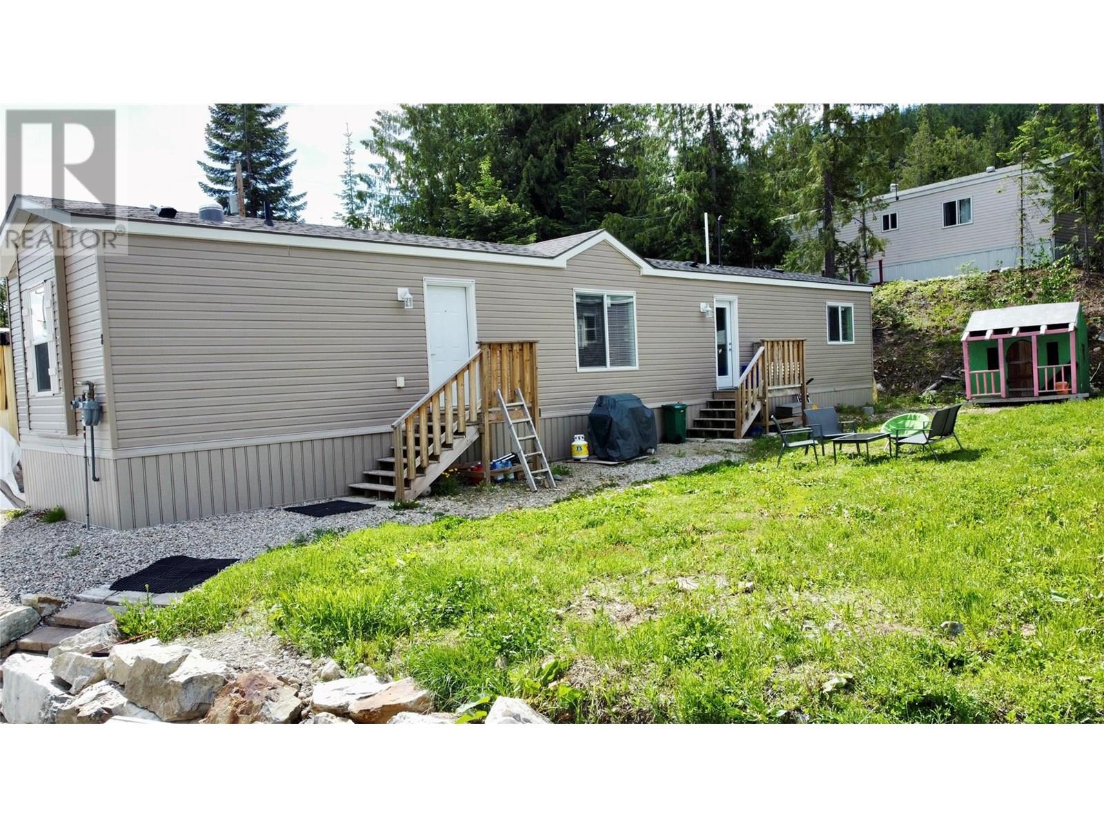 891 MONTE VISTA Drive Unit# 8, Rossland, British Columbia