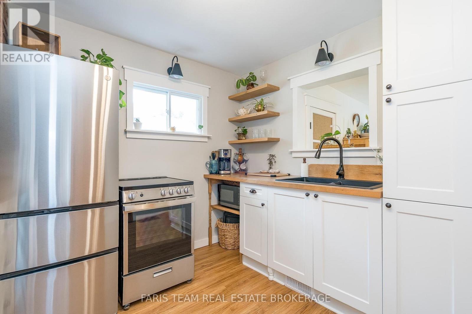 Property at 3358 MUSKOKA STREET image 5