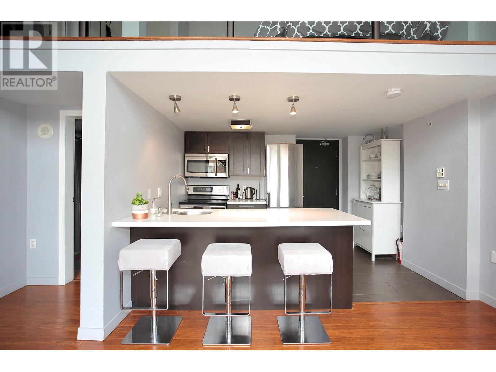 Listing Picture 9 of 39 : 511 22 E CORDOVA STREET, Vancouver / 溫哥華 - 魯藝地產 Yvonne Lu Group - MLS Medallion Club Member