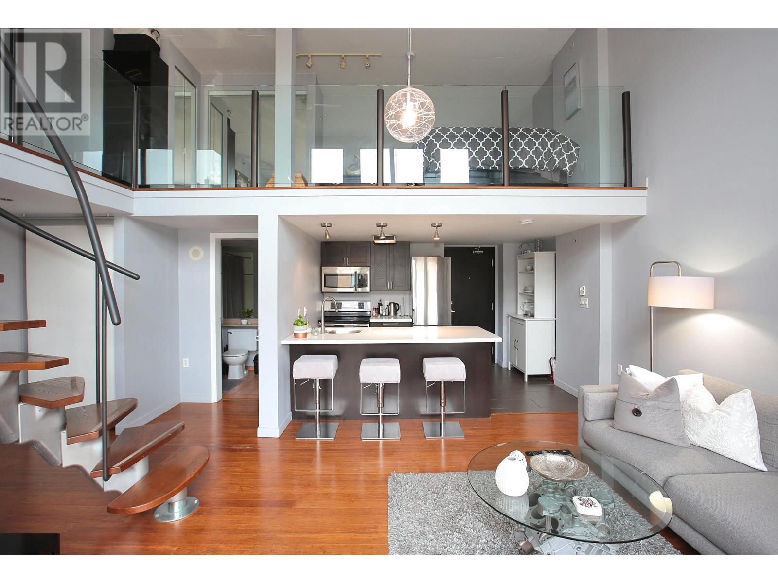 Listing Picture 4 of 39 : 511 22 E CORDOVA STREET, Vancouver / 溫哥華 - 魯藝地產 Yvonne Lu Group - MLS Medallion Club Member