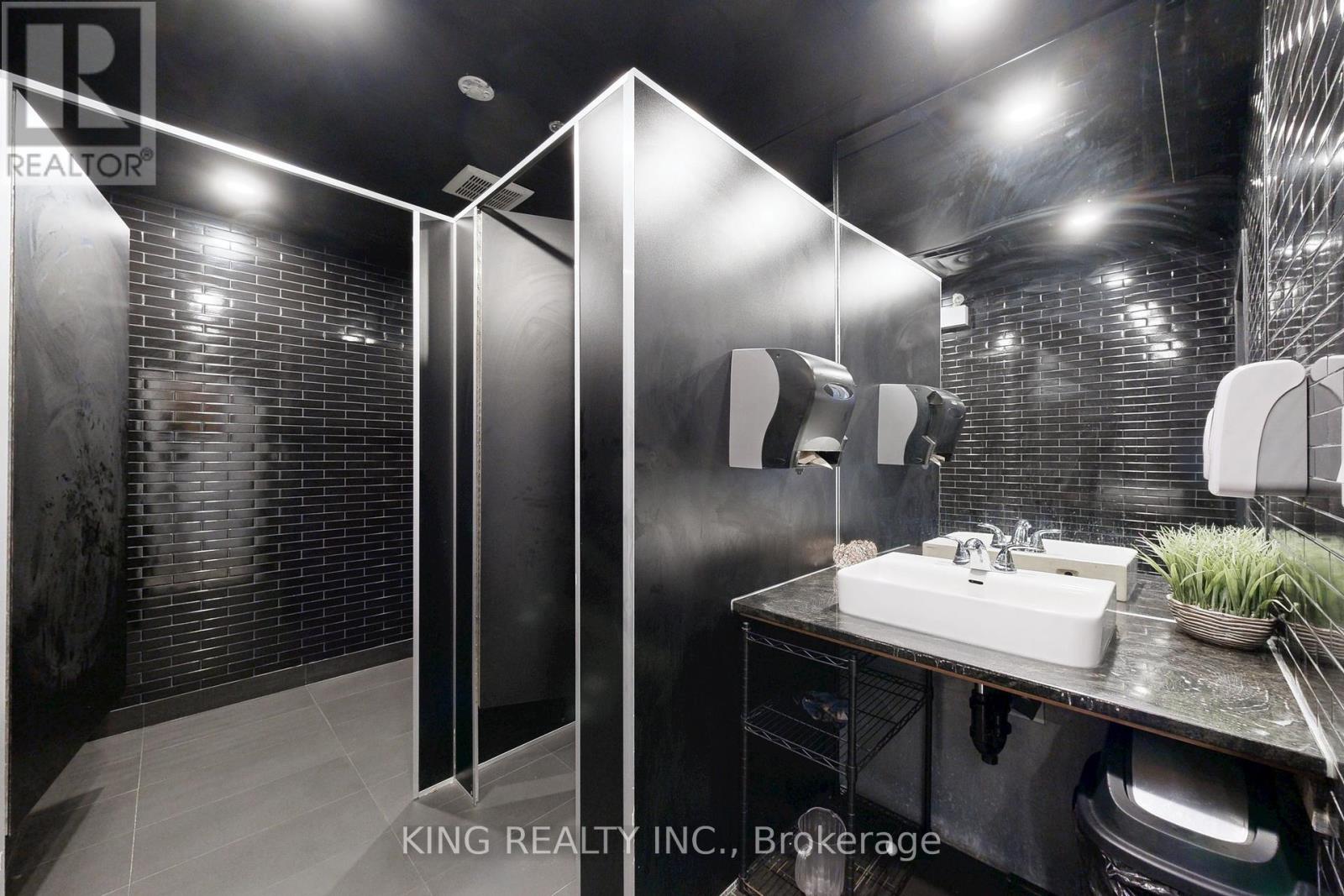 17 - 3175 Rutherford Road, Vaughan (Vellore Village), Ontario  L4K 5Y6 - Photo 13 - N12284197