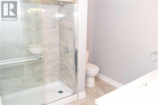 52 Timberlane Drive, Brampton, Ontario  L6Y 4B6 - Photo 11 - W12286285