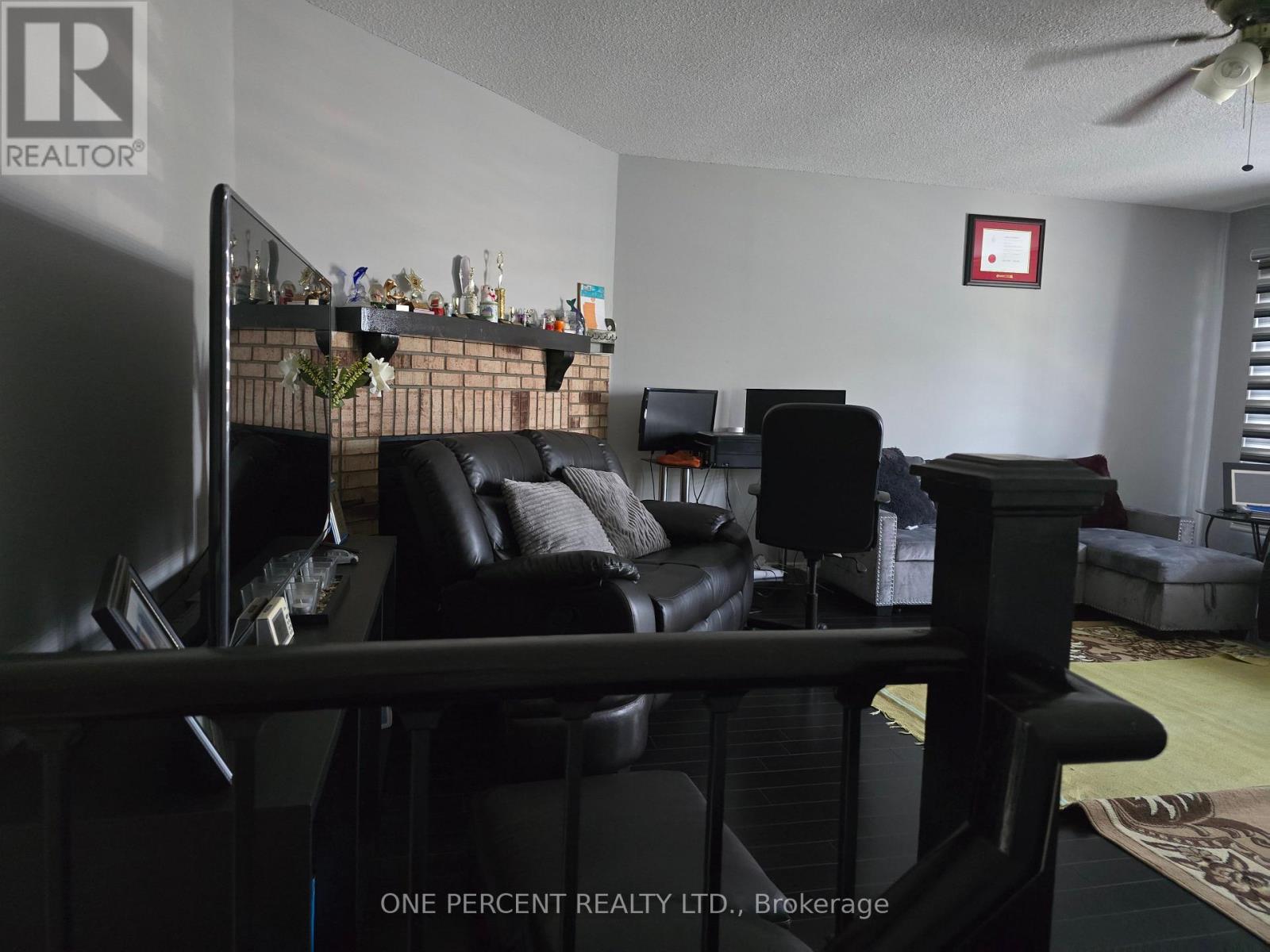 52 Timberlane Drive, Brampton, Ontario  L6Y 4B6 - Photo 8 - W12286285