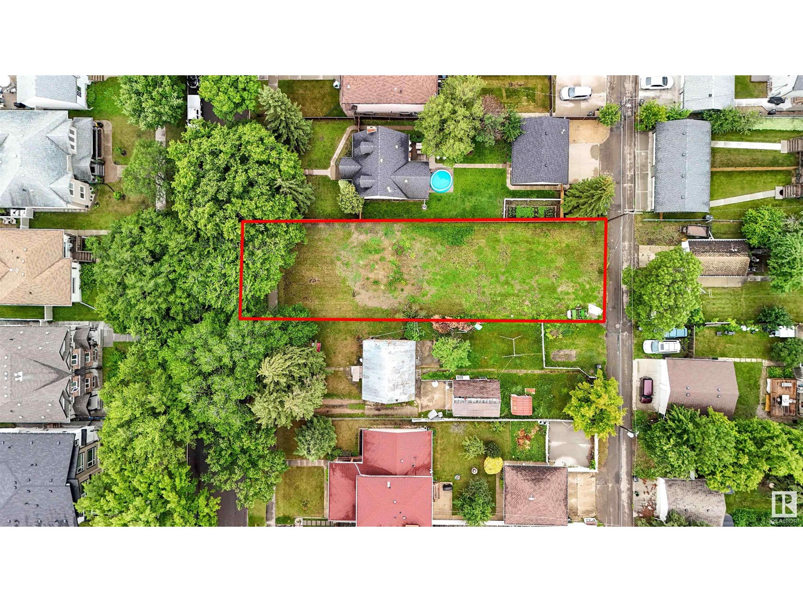 Property at 12210 102 ST NW image 2