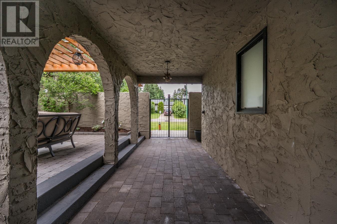 Property at 2925 NOTRE DAME DRIVE image 4