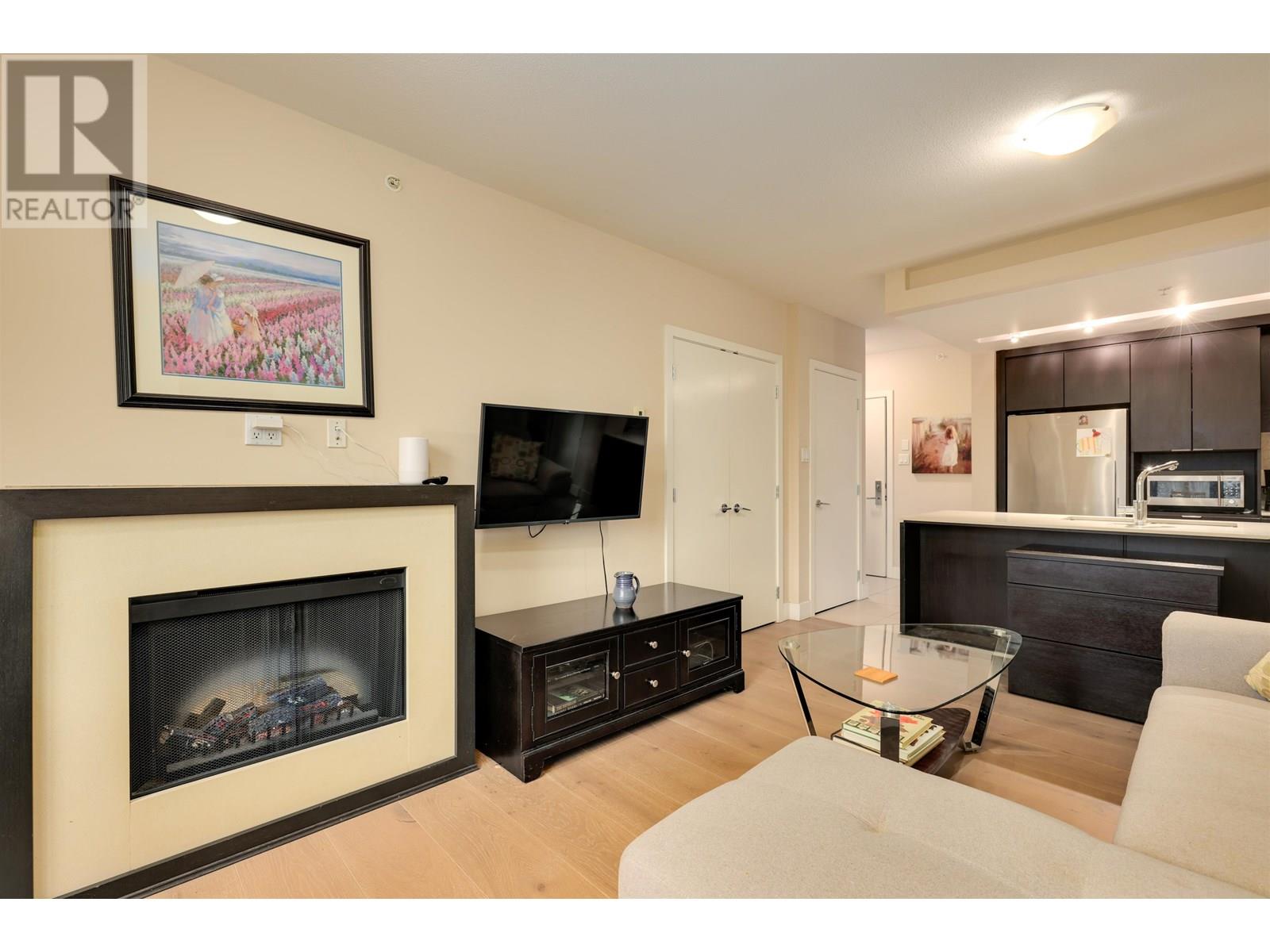 Property at 301 158 W 13TH STREET image 5