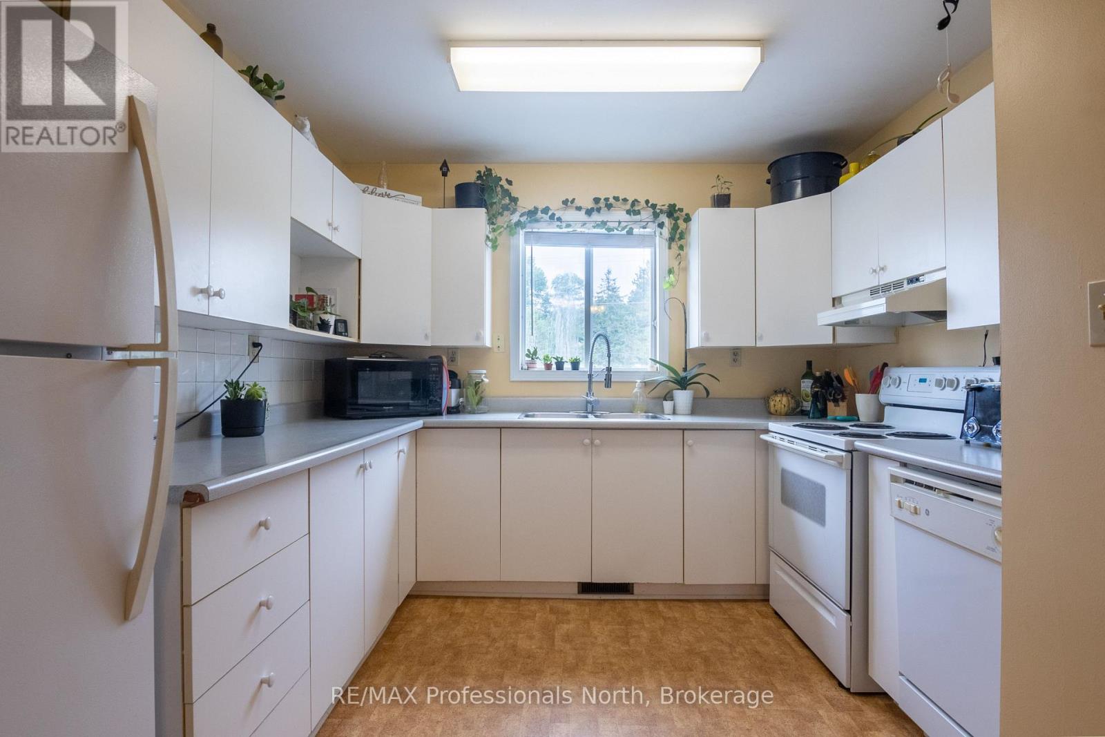 170 Bobcaygeon Road, Minden Hills (Minden), Ontario  K0M 2K0 - Photo 35 - X12238473