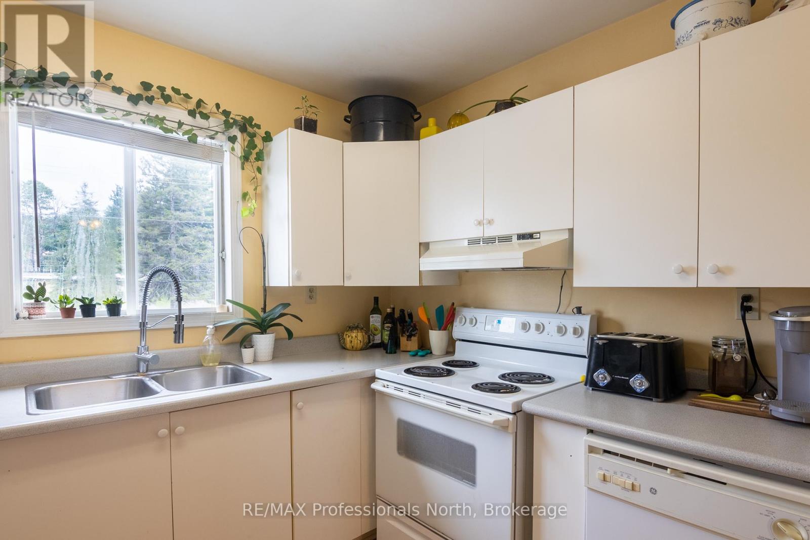 170 Bobcaygeon Road, Minden Hills (Minden), Ontario  K0M 2K0 - Photo 36 - X12238473