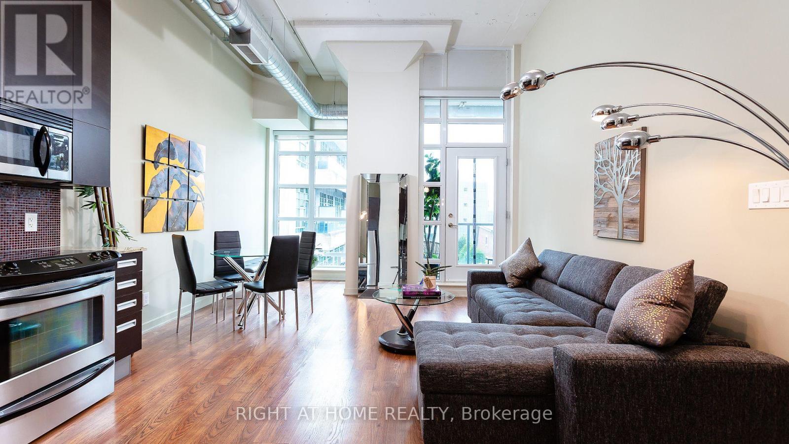 314 - 380 MACPHERSON AVENUE, Toronto, Ontario