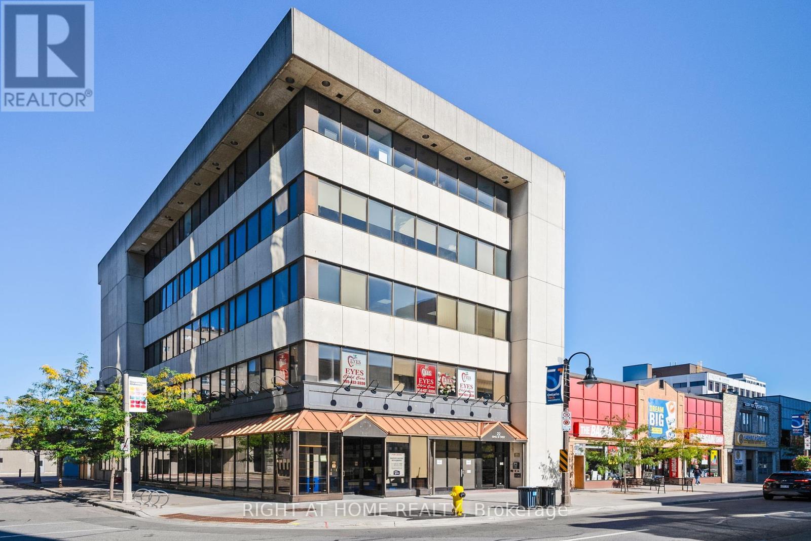 101 - 22 King Street W, Oshawa, Ontario  L1H 1A3 - Photo 1 - E12286339