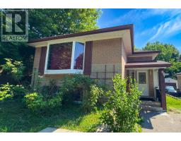 65 SHARBOT AVENUE, Toronto, Ontario