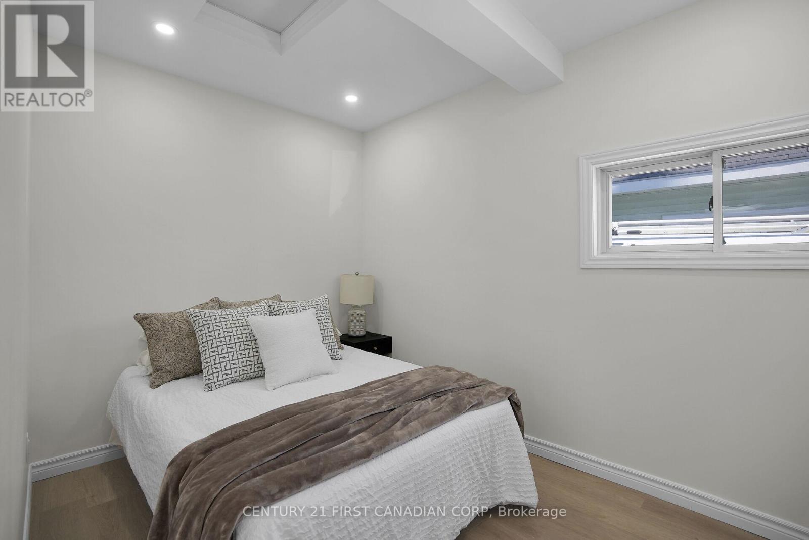 134 Maud Street, Central Elgin (Port Stanley), Ontario  N5L 1C9 - Photo 11 - X12286530