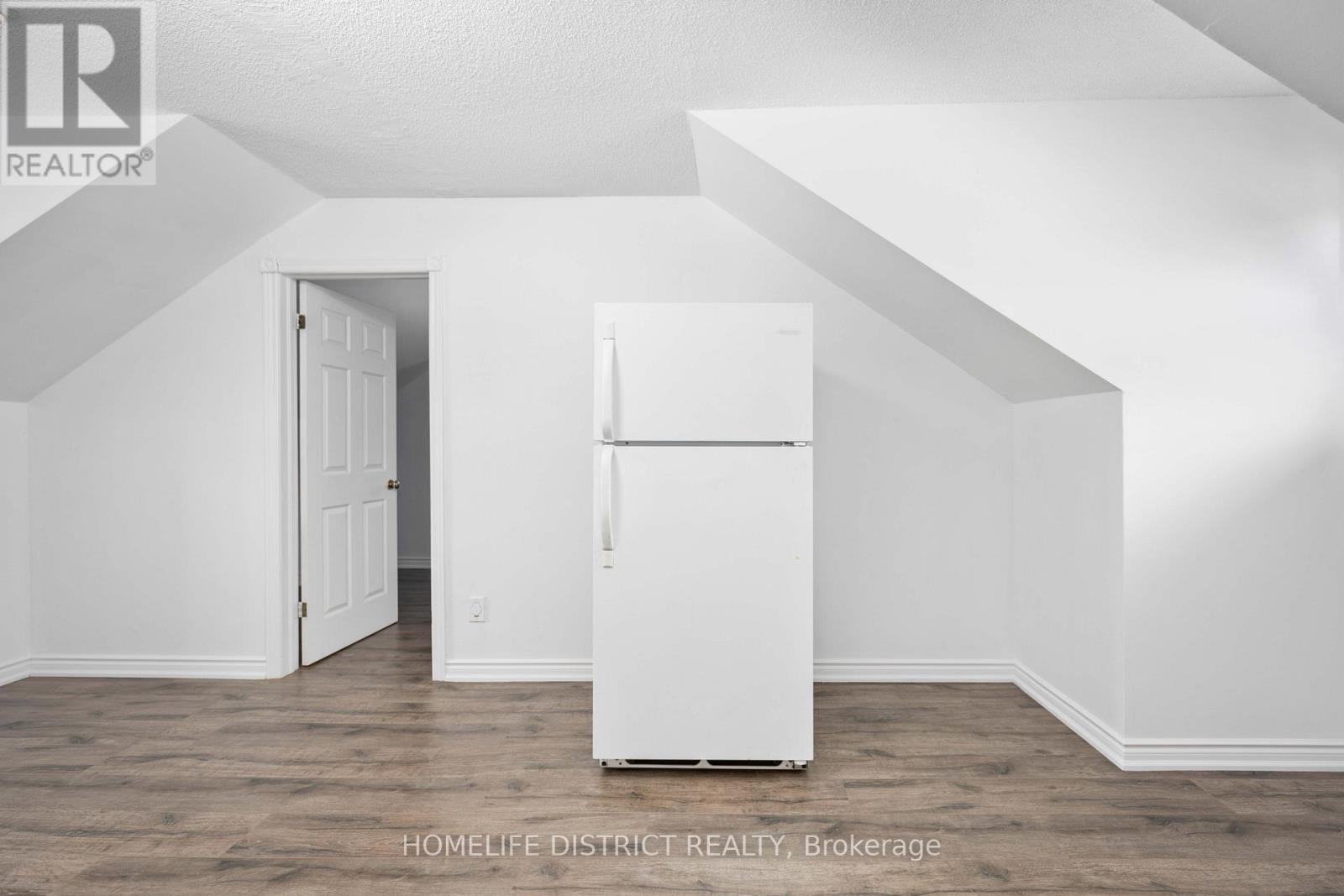1 Grovepark Street, Richmond Hill, Ontario  L4E 2R5 - Photo 15 - N12286334