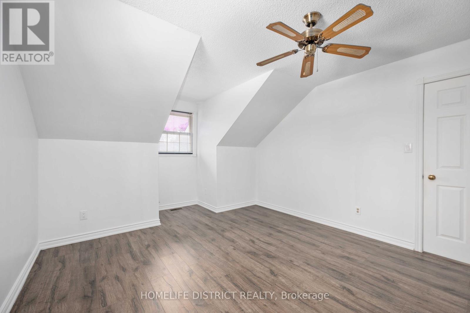 1 Grovepark Street, Richmond Hill, Ontario  L4E 2R5 - Photo 21 - N12286334