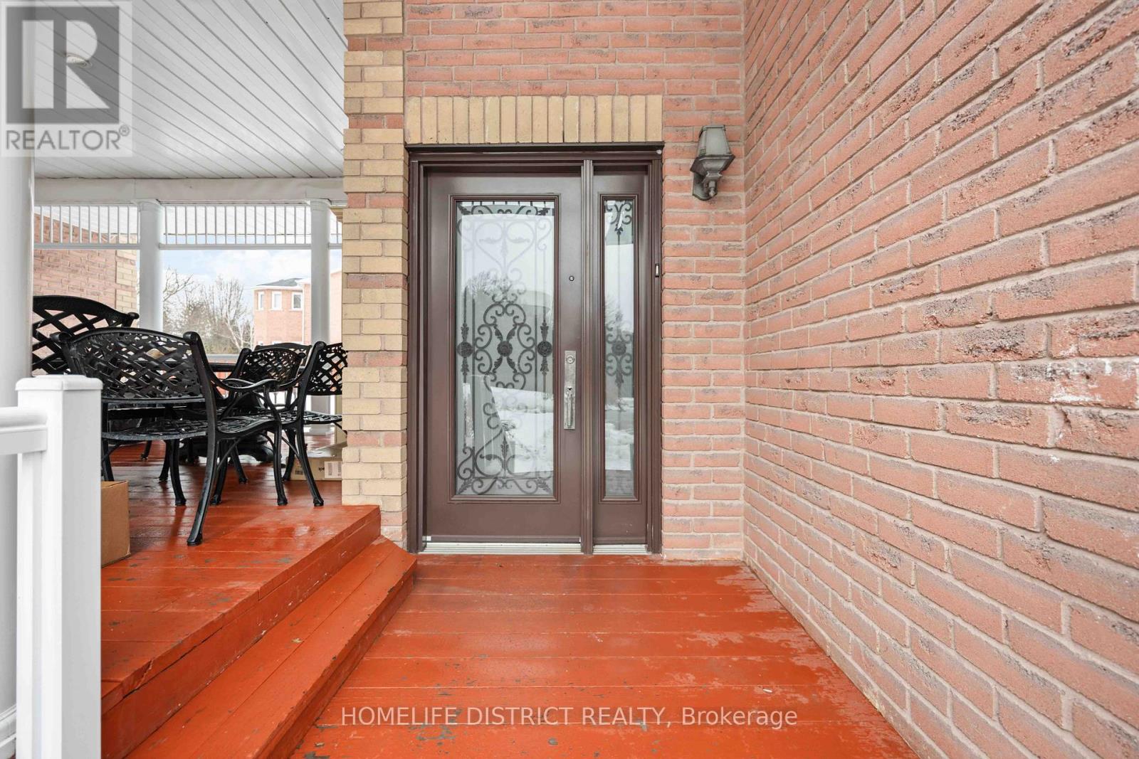 1 Grovepark Street, Richmond Hill, Ontario  L4E 2R5 - Photo 3 - N12286334