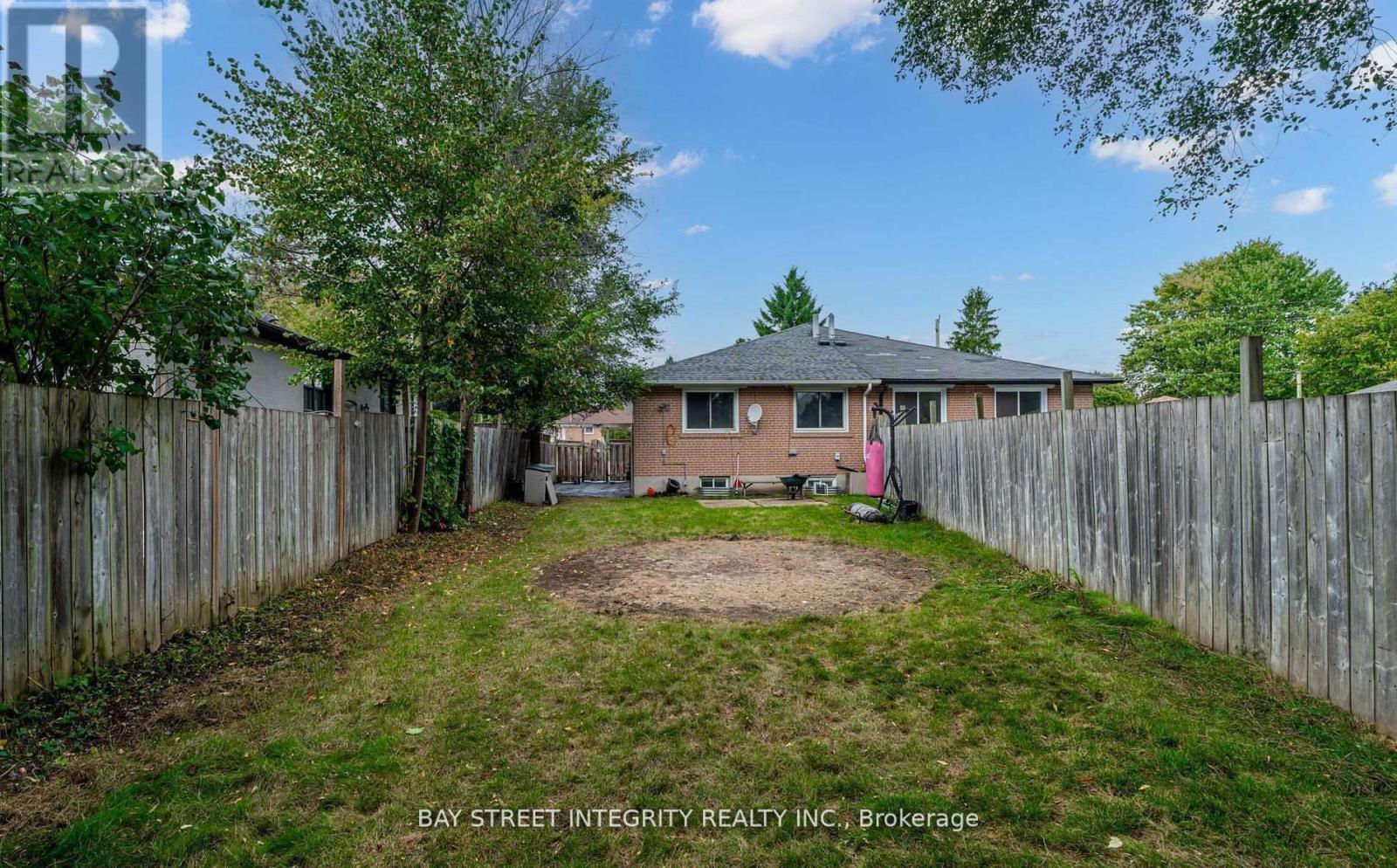 Bsmt - 65 Walter Avenue, Newmarket, Ontario  L3Y 2T4 - Photo 14 - N12286435