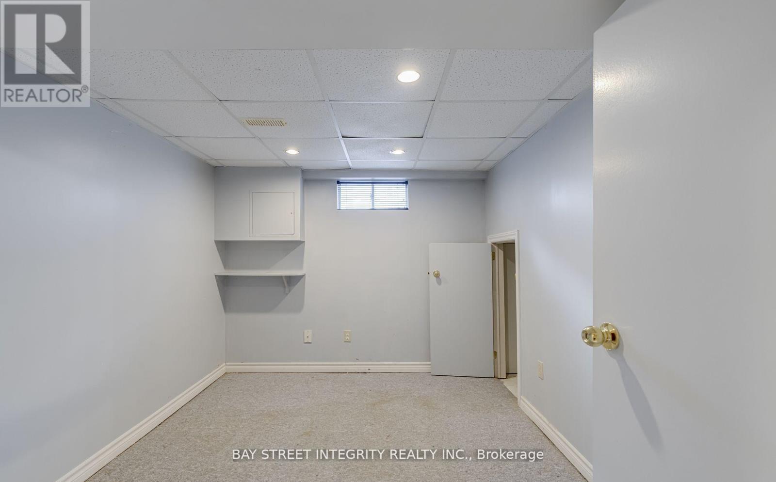 Bsmt - 65 Walter Avenue, Newmarket, Ontario  L3Y 2T4 - Photo 6 - N12286435