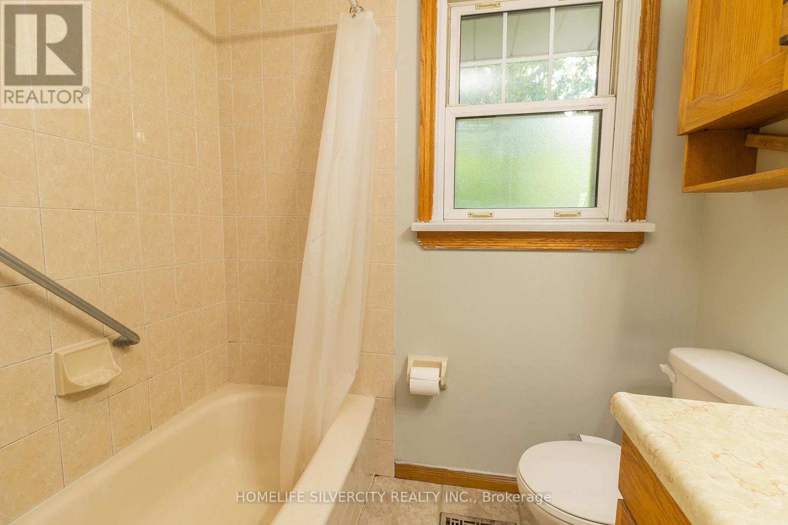 259 Greenwood Avenue, London South, Ontario  N6J 3G5 - Photo 13 - X12235162