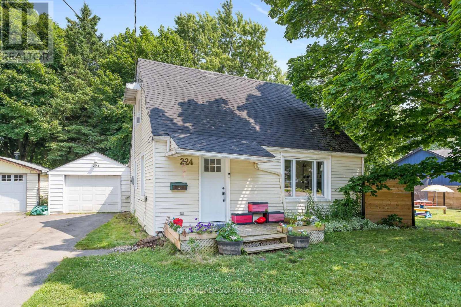 Property at 224 MASON BOULEVARD image 3