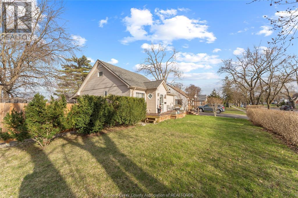 Property at 910 JEFFERSON BOULEVARD image 4
