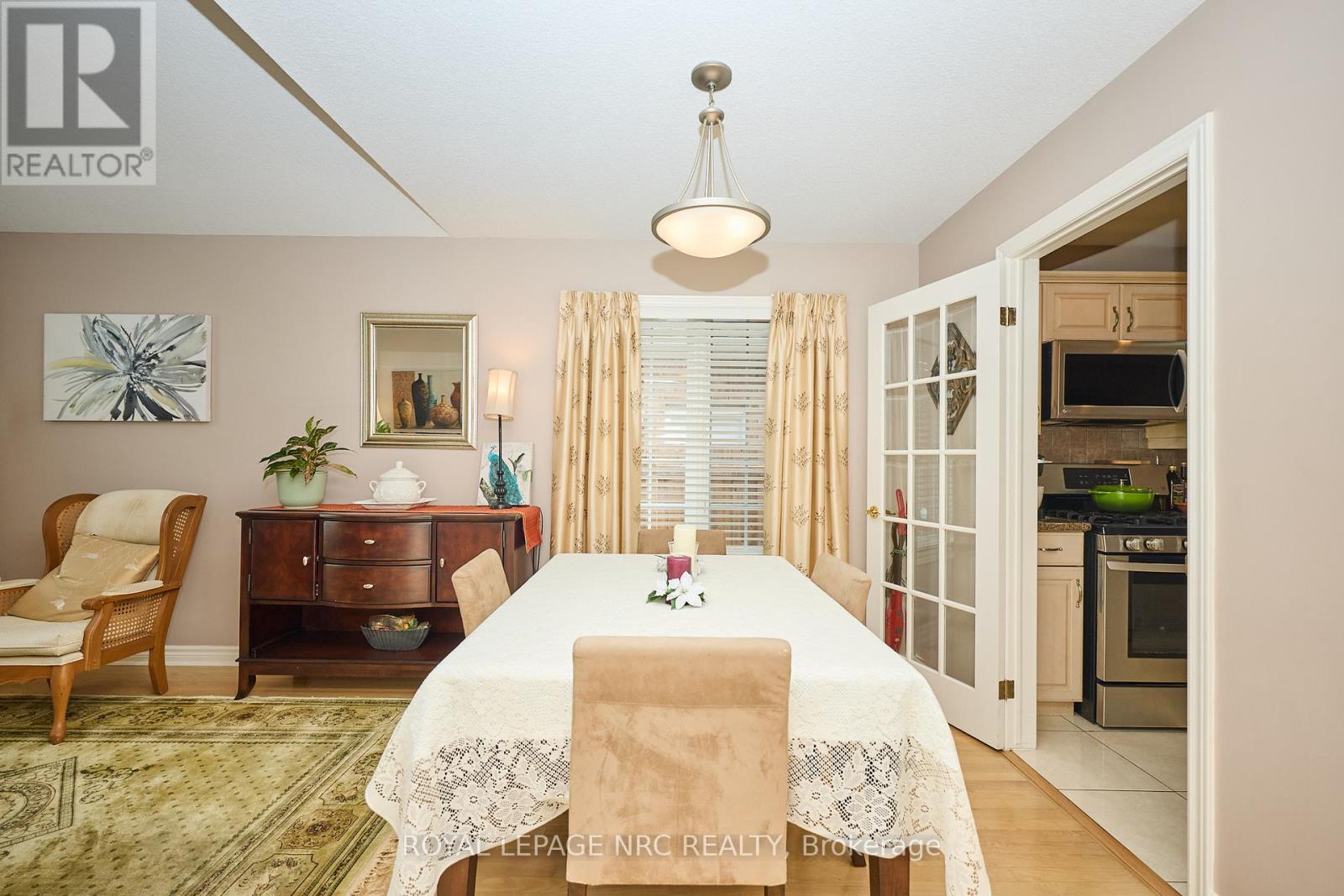 7926 Foxe Drive, Niagara Falls (Mt. Carmel), Ontario  L2H 3C7 - Photo 17 - X12286638