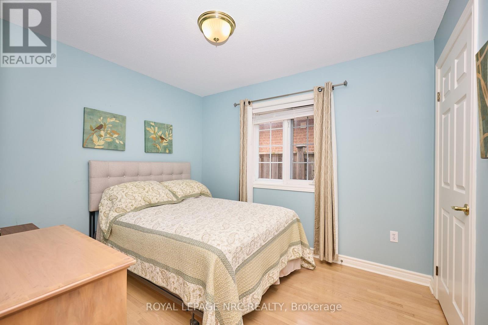 7926 Foxe Drive, Niagara Falls (Mt. Carmel), Ontario  L2H 3C7 - Photo 22 - X12286638
