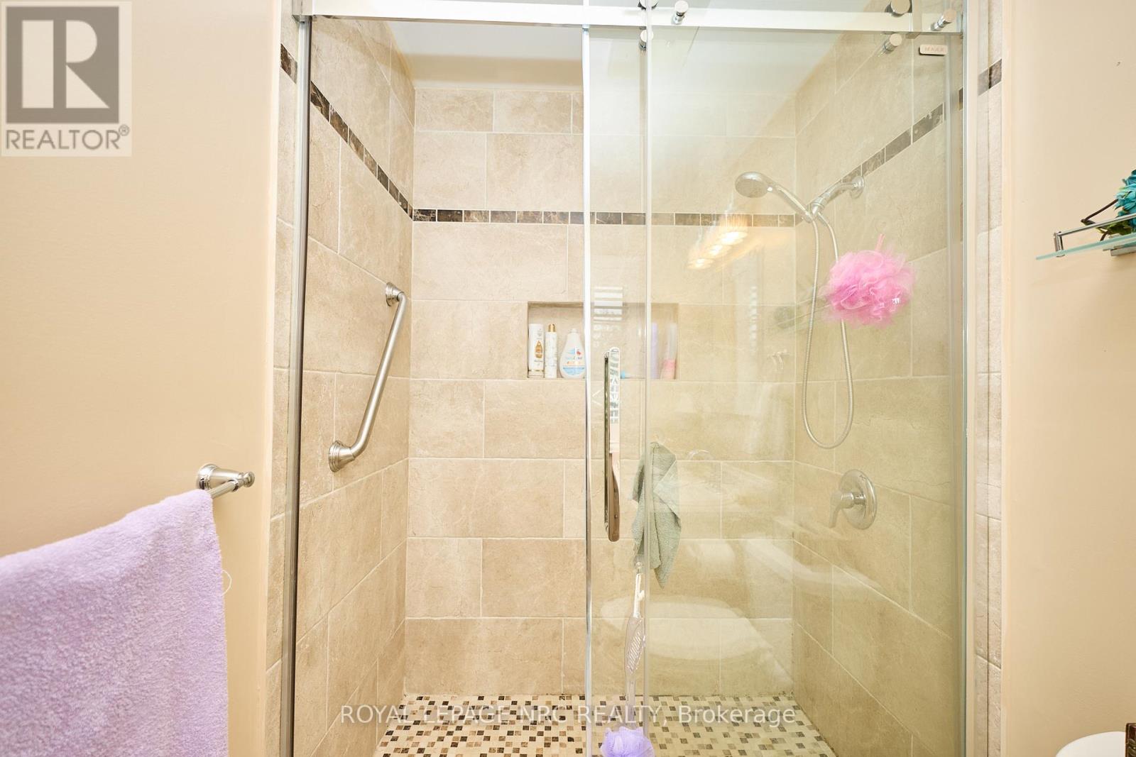 7926 Foxe Drive, Niagara Falls (Mt. Carmel), Ontario  L2H 3C7 - Photo 26 - X12286638